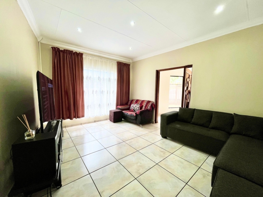 4 Bedroom Property for Sale in Safari Gardens North West